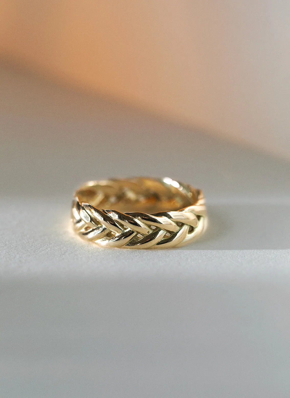 The gent king braided ring 14k gold